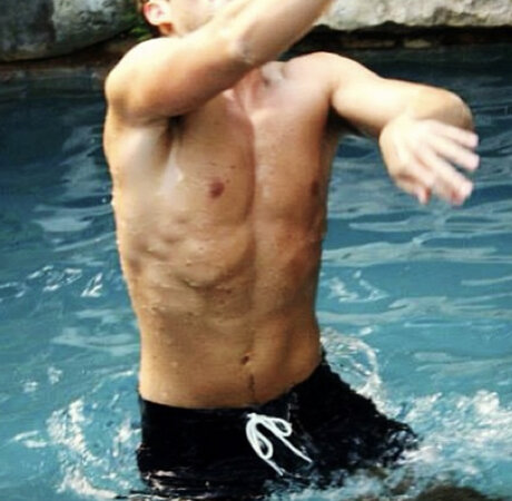 Luke James HDモデル 画像