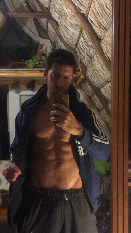 FEDE2X2X セックスモデル 画像