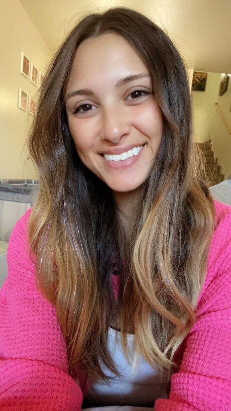 痩せた金髪の熟女OnlyFans ポルノ 画像