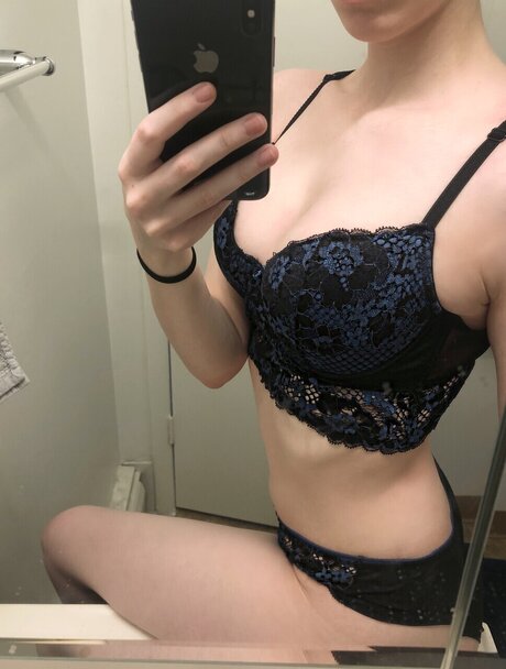 Elizabeth Mantova 素敵なモデル 写真