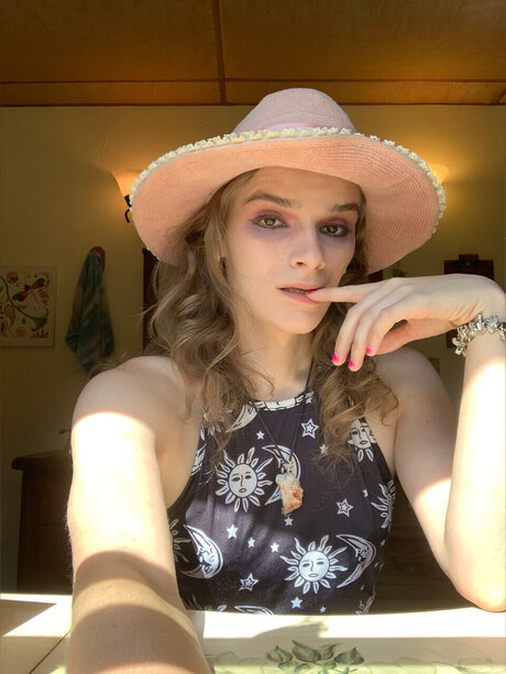 Alice Lilith 完璧なモデル 写真