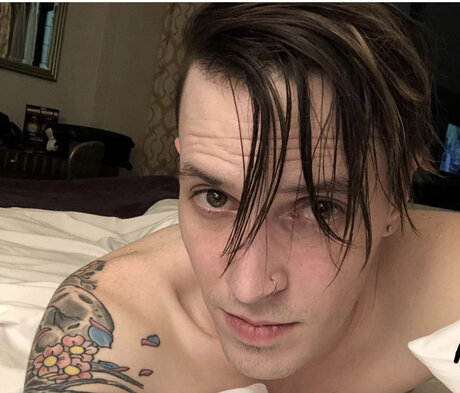 ニューハーフ POV OnlyFans セクシー ギャラリー