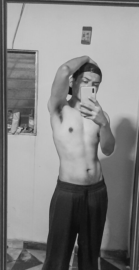 Mario Menjivar ポルノスター パーフェクト アーカイブ