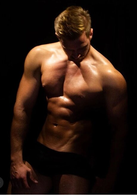 Oll ri Robi VIP セックスポルノスター ギャラリー