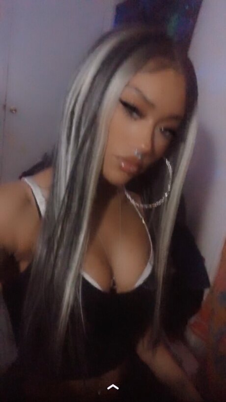 Nikki Gray ヌードスター 写真