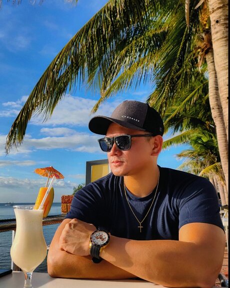 Droits ポルノスター トップ 写真