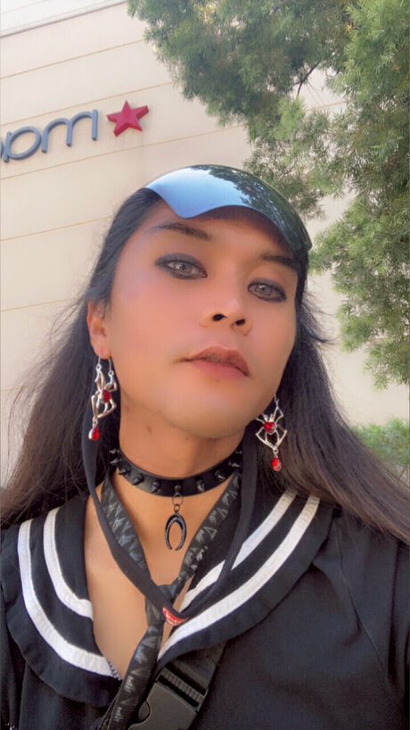 Quinn Tesla 裸の女優 画像