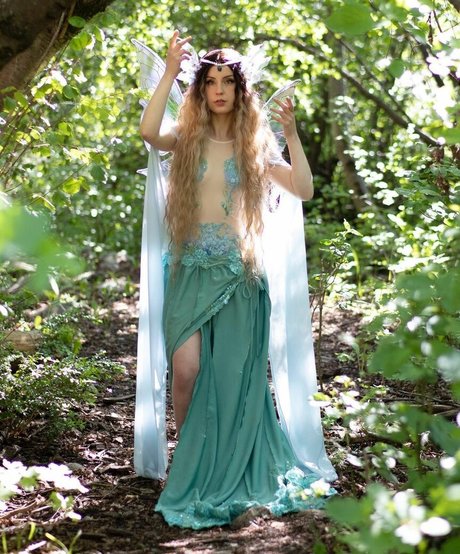 黒檀の小人OnlyFans アートヌード 写真