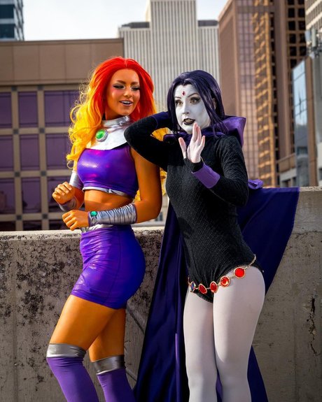 公共の場での猫のOnlyFans ホットセクシー 写真