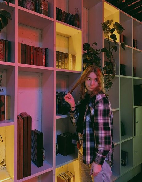 Sonya solanski_ ヌードモデル 写真