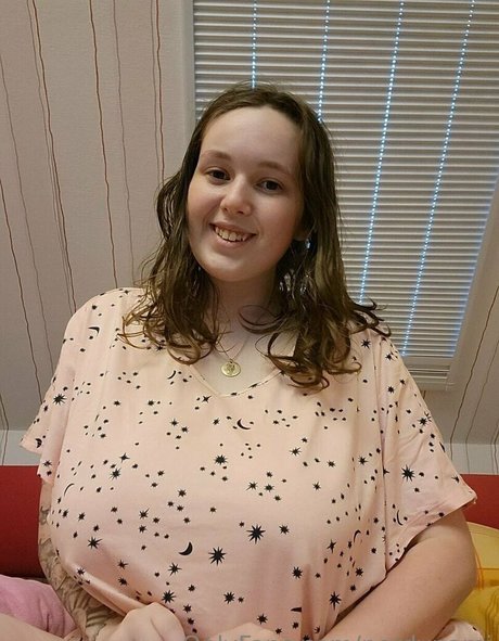 スリムな熟女OnlyFans 美しい裸 画像