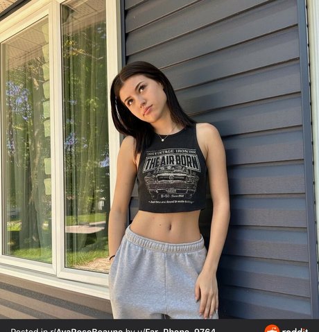 ava rxsee 可愛い女優 写真