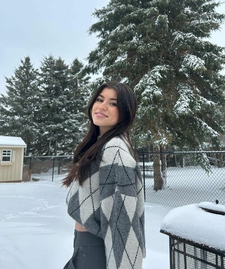 ava rxsee エロティック女優 写真