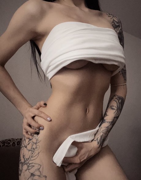 ティーンシーメールOnlyFans ホットセックス 写真