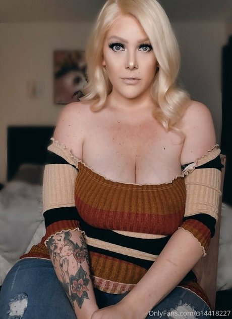 midnightxxxmoon ヌードのポルノスター 画像