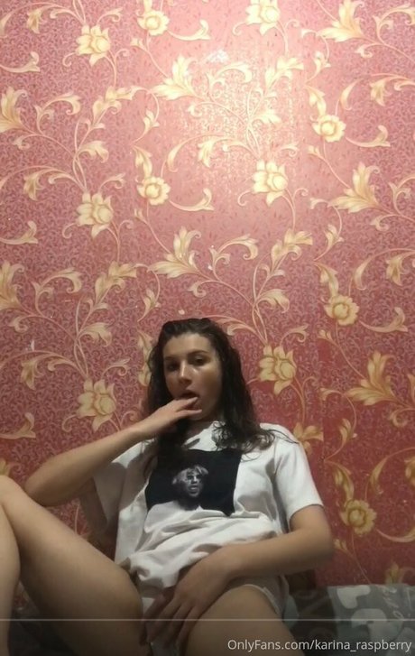 karina raspberry ポルノスター 写真