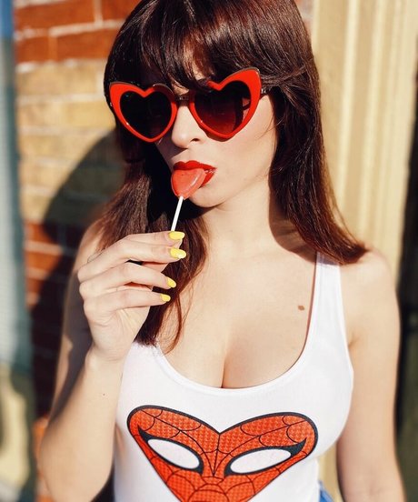 ルビーオンリーファン アートポルノ 写真