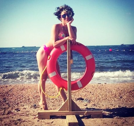 ルビーオンリーファン ポルノ ギャラリー