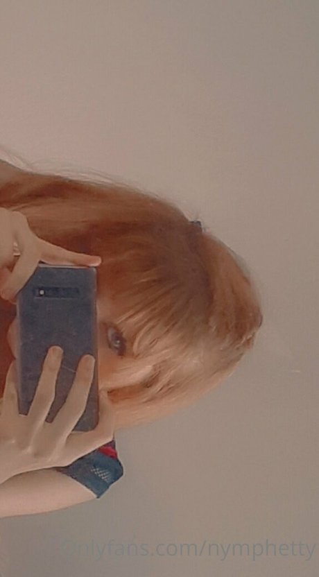 nymphelita top profile image