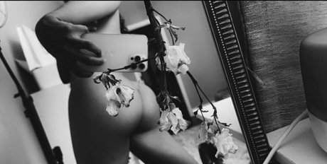 曲線美の裸OnlyFans xxx 写真