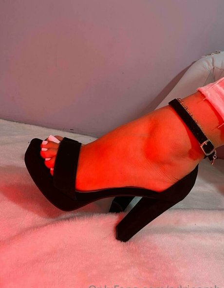 黒檀の小人OnlyFans ホット裸 画像