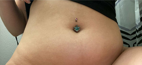 マッサージ動画 OnlyFans 美しい 写真