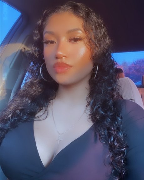 Tamia J top profile image