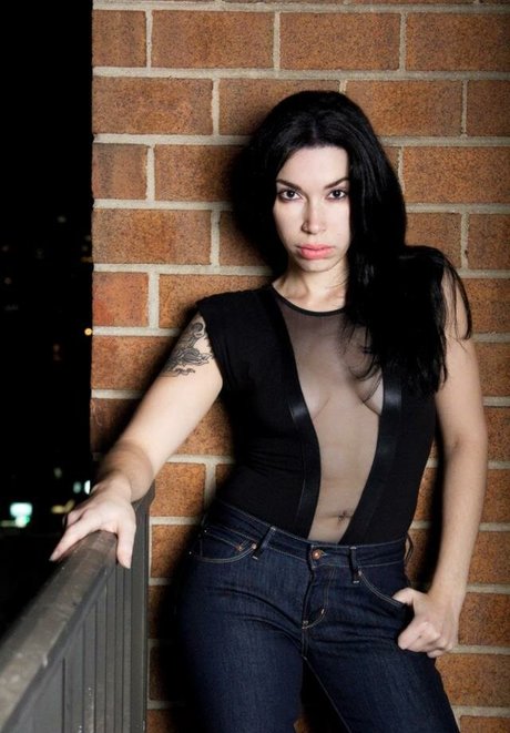 Nayoche エロティックなポルノスター ギャラリー