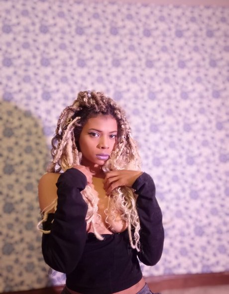 コンドームオンリーファン ホットセックス 写真