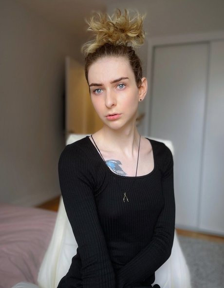 Miss Crows Nest セクシーなスター 写真