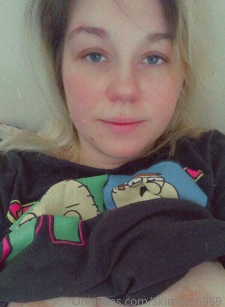 skittlezz6969 ポルノモデル 画像