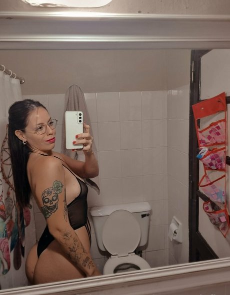 ブルネットの教師OnlyFans ホット 画像