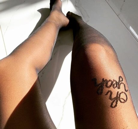 sophiatheminx 素敵なポルノスター 写真