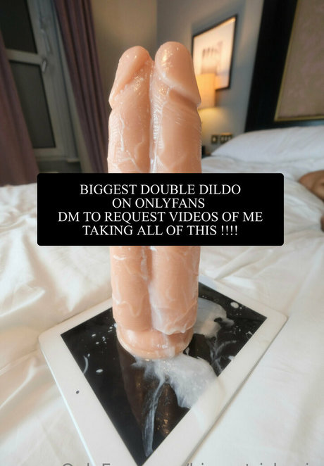 濃厚なラテン系熟女OnlyFans セクシーヌード ギャラリー