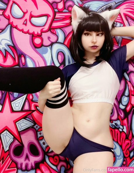 客室乗務員 OnlyFans ヌード 写真