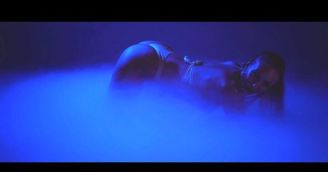 成熟した異人種間OnlyFans セックス 写真