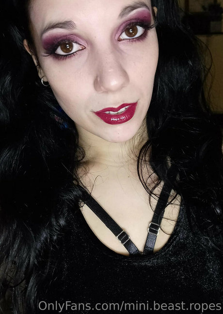 mini beast ropes ポルノスター ホット 画像