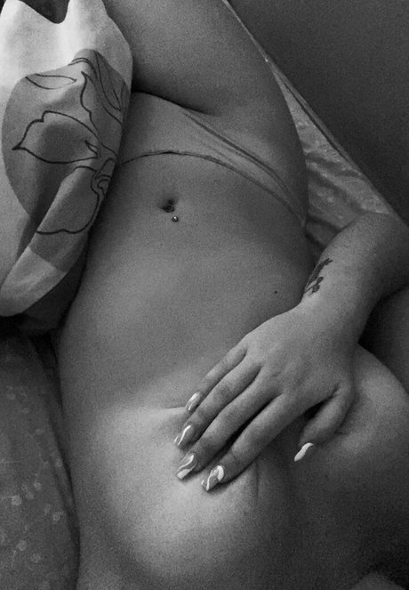 アヘ顔 OnlyFans エロチック 写真