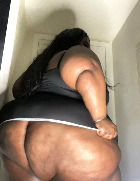 ssbbwerotika ポルノスター 裸 写真