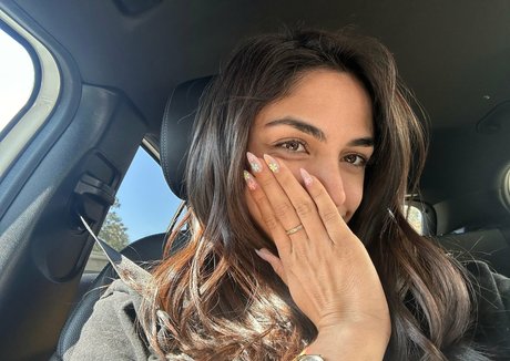 aemagz ポルノスター アート 写真