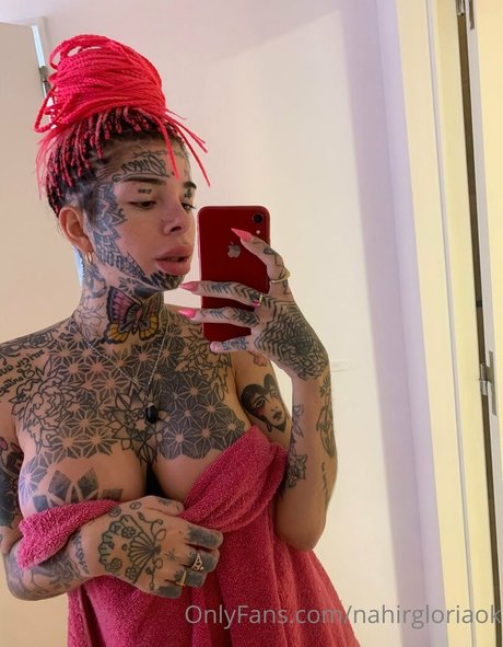 nahirgloriaokk アートモデル 画像