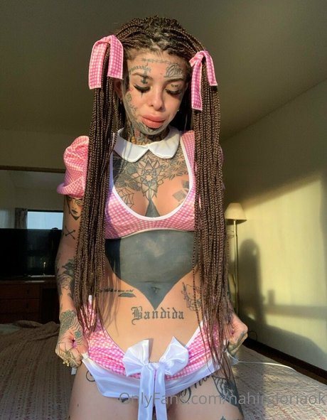 nahirgloriaokk 独占スター 写真