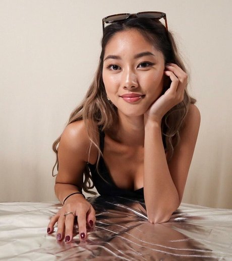 thuvnn セクシー女優 写真