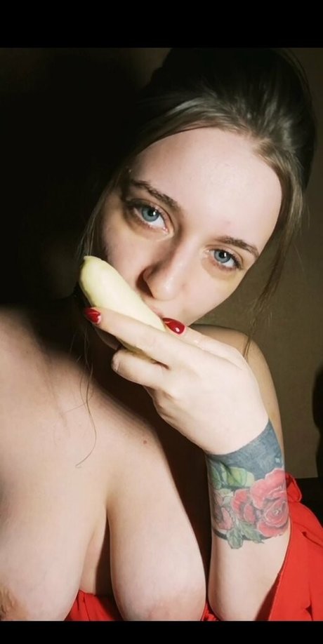 itsxonia セックス女優 画像