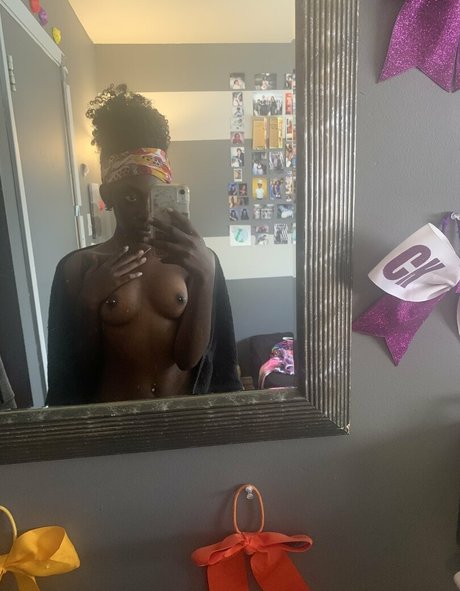 公共の場での猫のOnlyFans 無料裸 ギャラリー