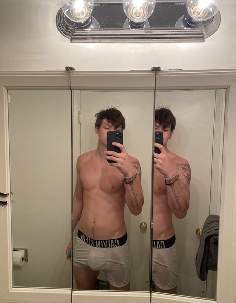 hungodeyfree エロティックモデル 画像