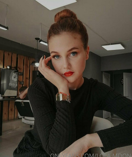 毛深い妊婦OnlyFans セクシー 画像