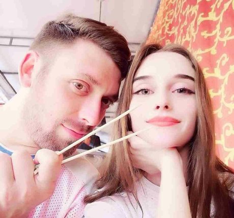 SladkiSlivki エロティックなポルノスター 写真