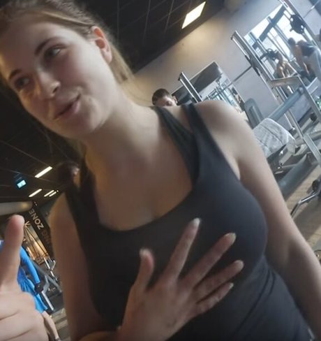 Melina Sophie profile image