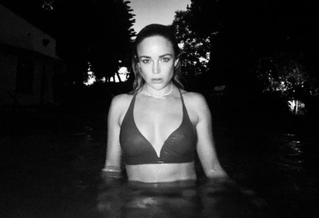 Caity Lotz アダルトスター 写真